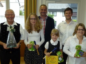 Das Bild zeigt: Heiner Wagner, Nathalie Jung, Stefan Abel, Emely Bayer, Michael Wagner und Elisa Milena Nauertz. (von links nach rechts) 