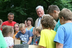 Ferienspaß "Wald- und Wasserwoche" - Insektenhotel