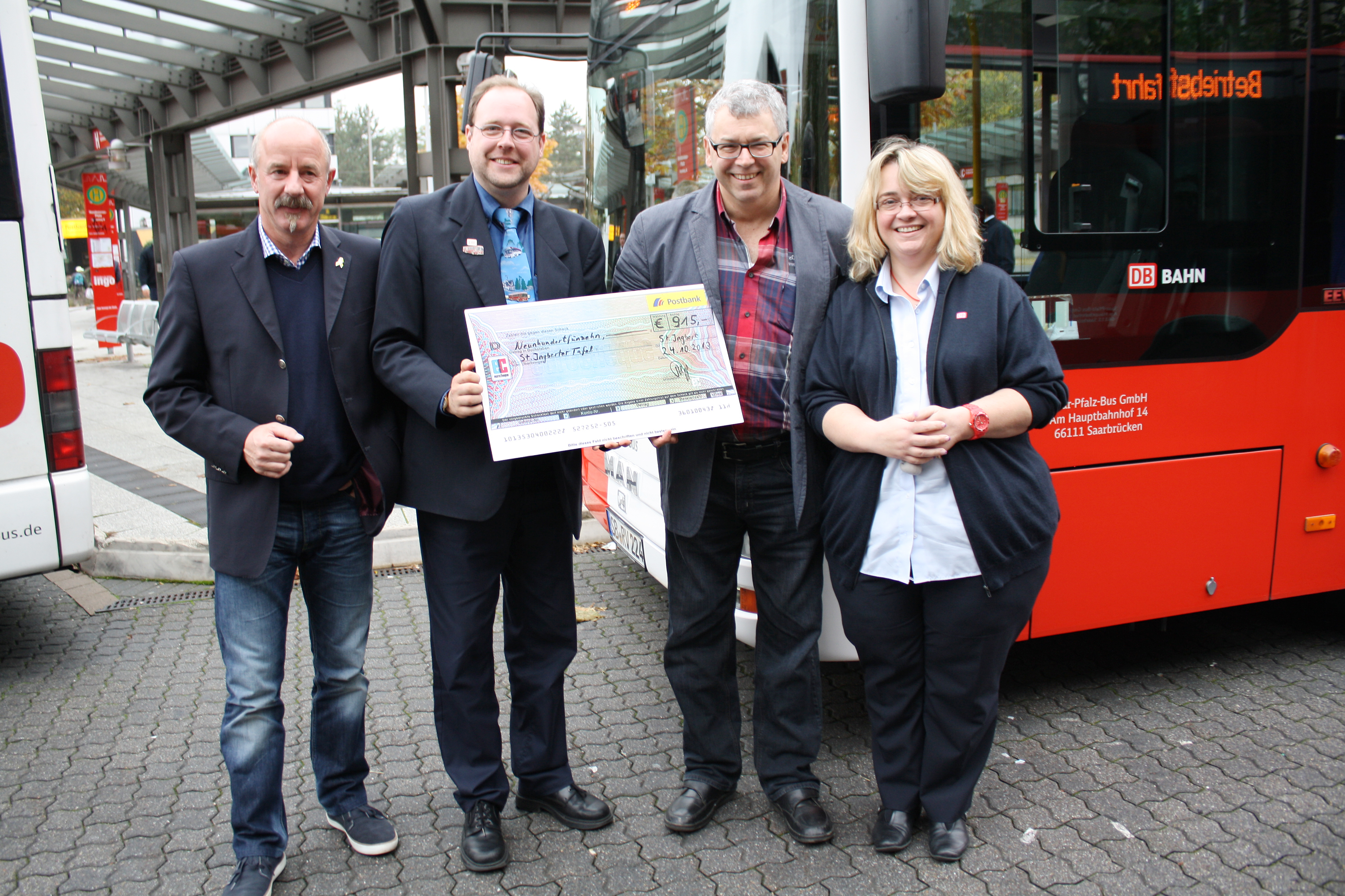 Saar-Pfalz-Bus spendet St. Ingberter Tafel 915 Euro