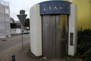 Toilettenhäuschen in der Pfarrgasse