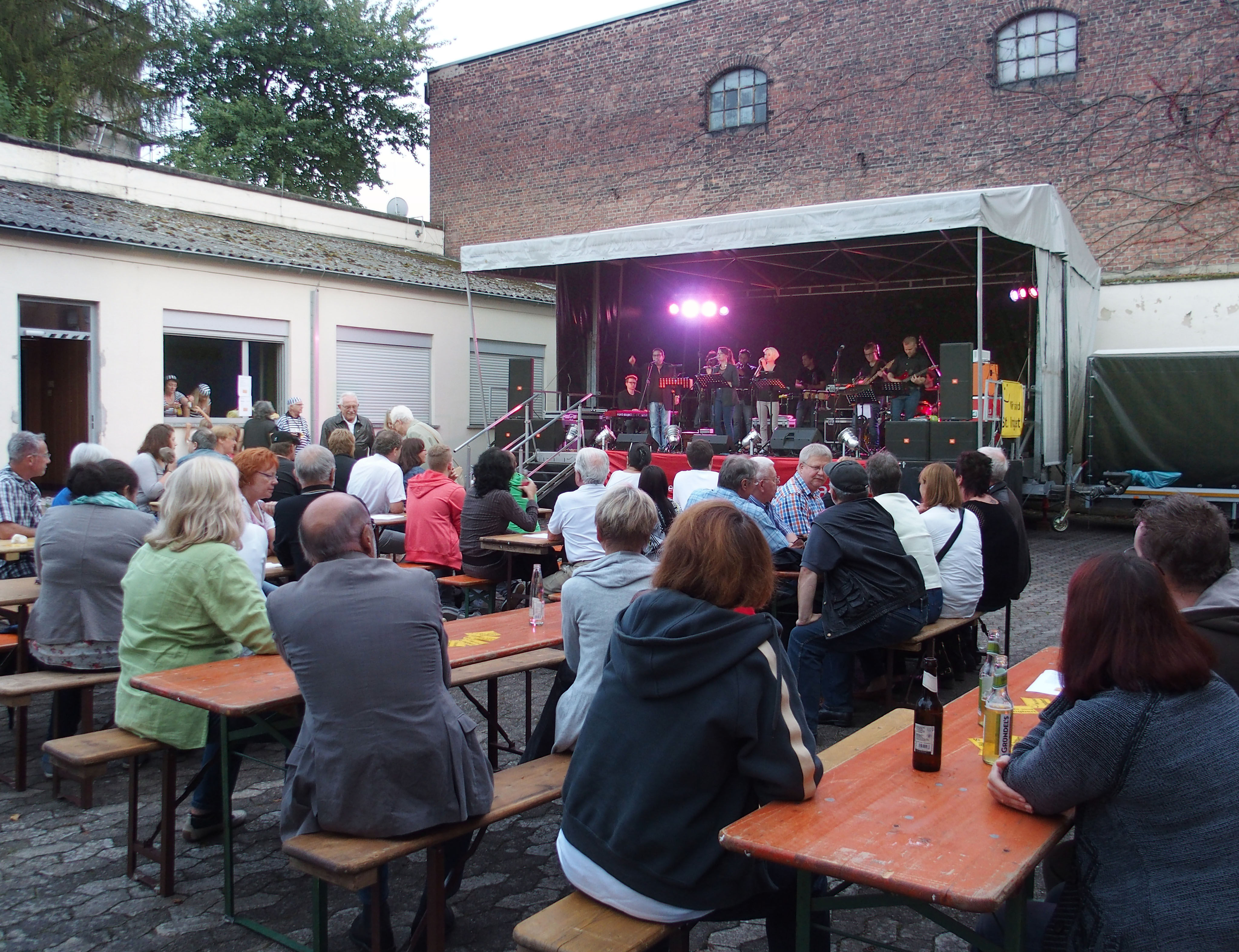 Erstes Konzert der „Jailhouse Rock“-Reihe im Hof der ehem. JVA St. Ingbert