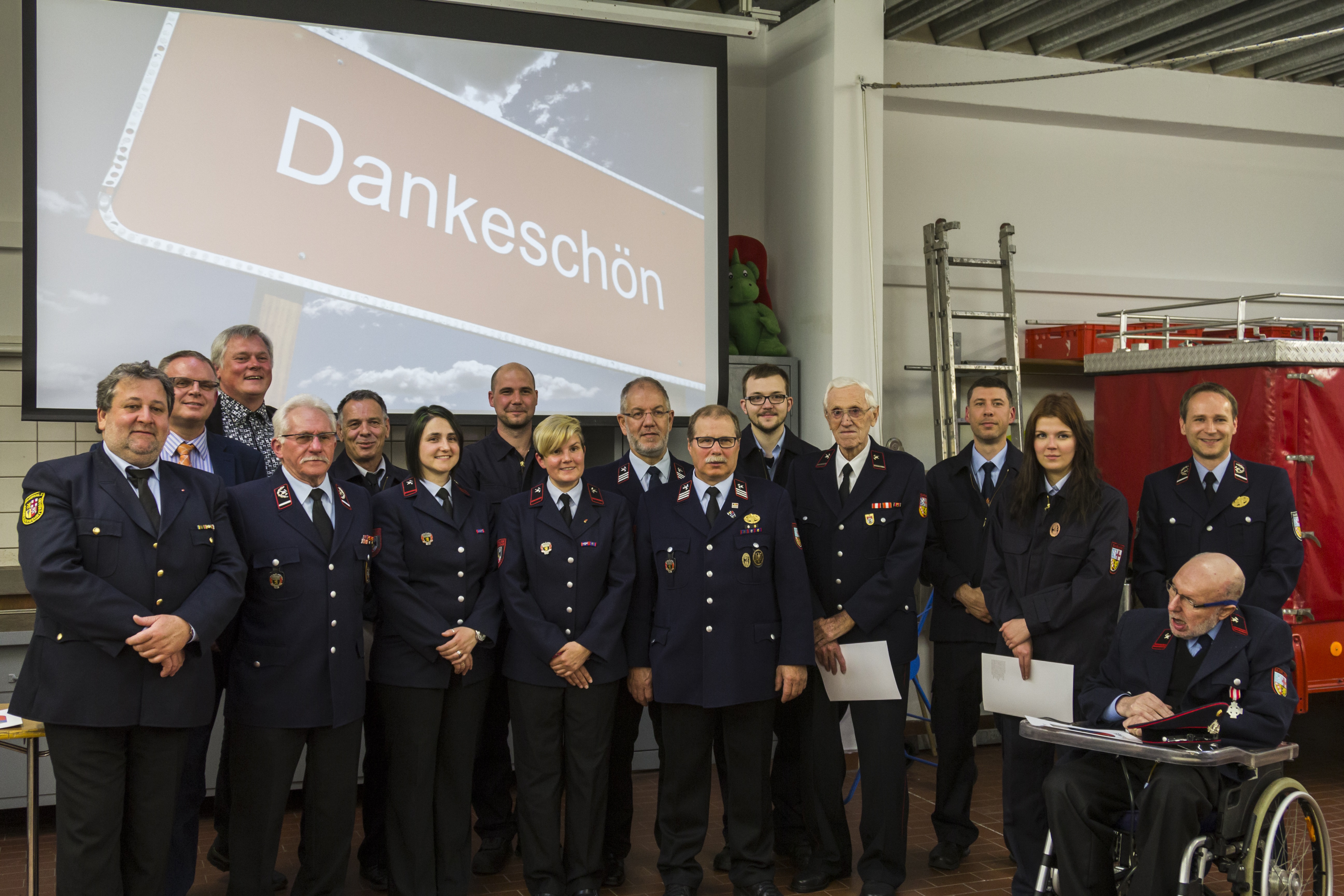 Neue Tore für Hasseler Feuerwehr