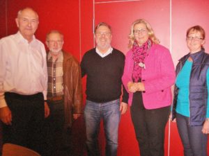 von links nach rechts: Joachim Riedel, Gerd-Michael Rauch, Siegfried Thiel, Anke Rehlinger und Andrea Gehring (Foto: Mathilde Thiel)