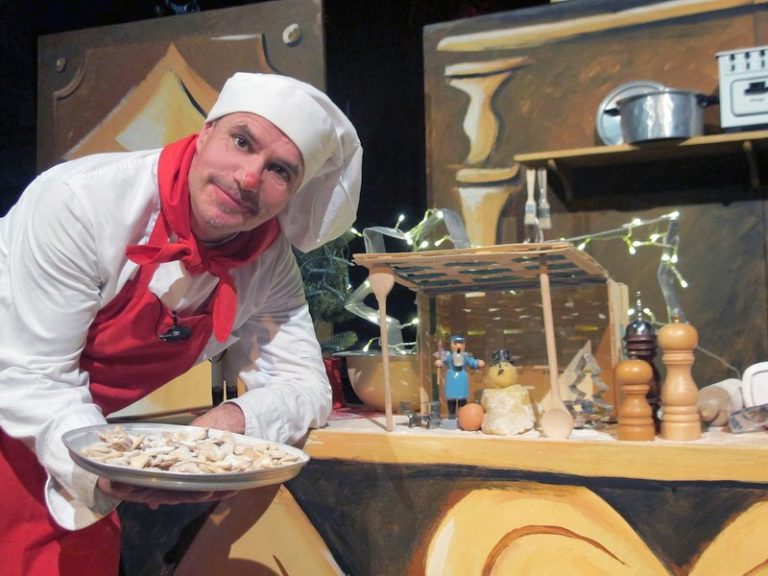 „Weihnachtsbäckerei“ in der Stadtbücherei St. Ingbert