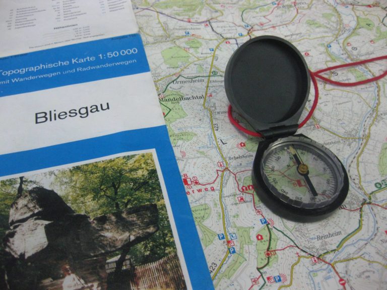VHS-Kurs: Orientierung im Gelände mit Karte, Kompass und GPS-Gerät