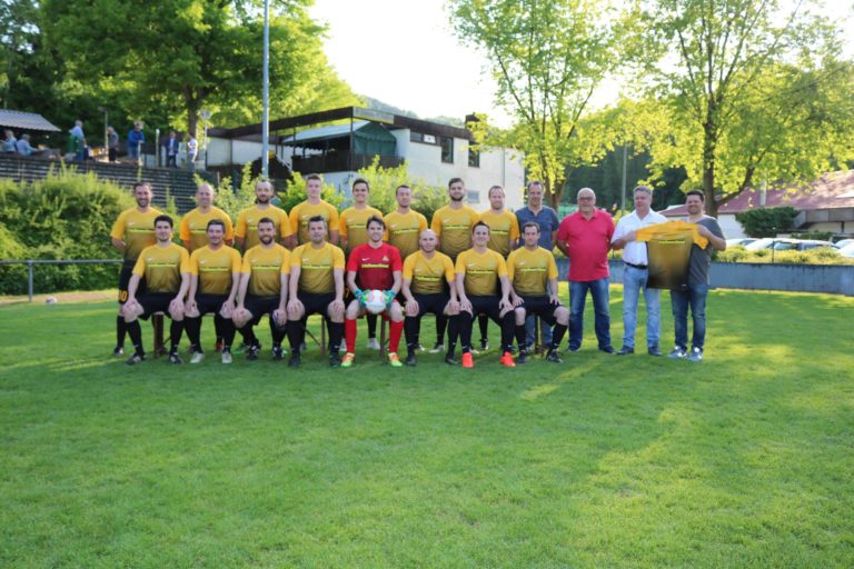 FC Viktoria St. Ingbert mit neuem Trikotsponsor