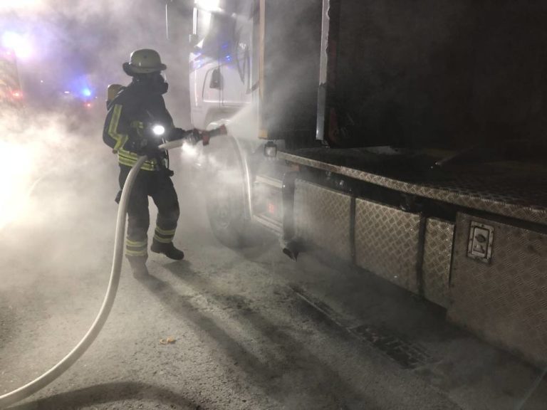 Feuerwehr verhindert LKW-Brand