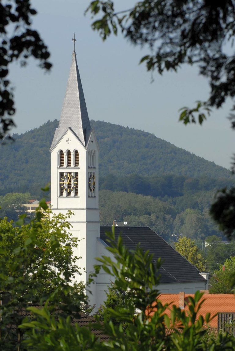 VHS-Stadtrundgang: Auf den Spuren der beiden christlichen Konfessionen und der jüdischen Gemeinde