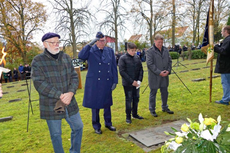 Gedenkfeier am Volkstrauertag auf dem Rohrbacher Friedhof