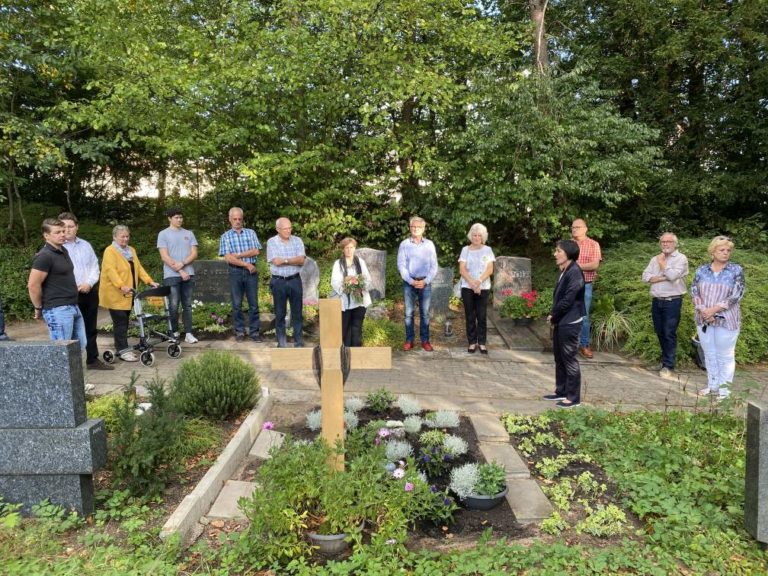 Ortsrat nimmt am Grab von Siegfried Thiel Abschied