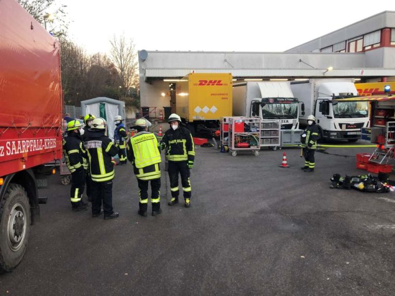 Chemieunfall in einem Logistikzentrum