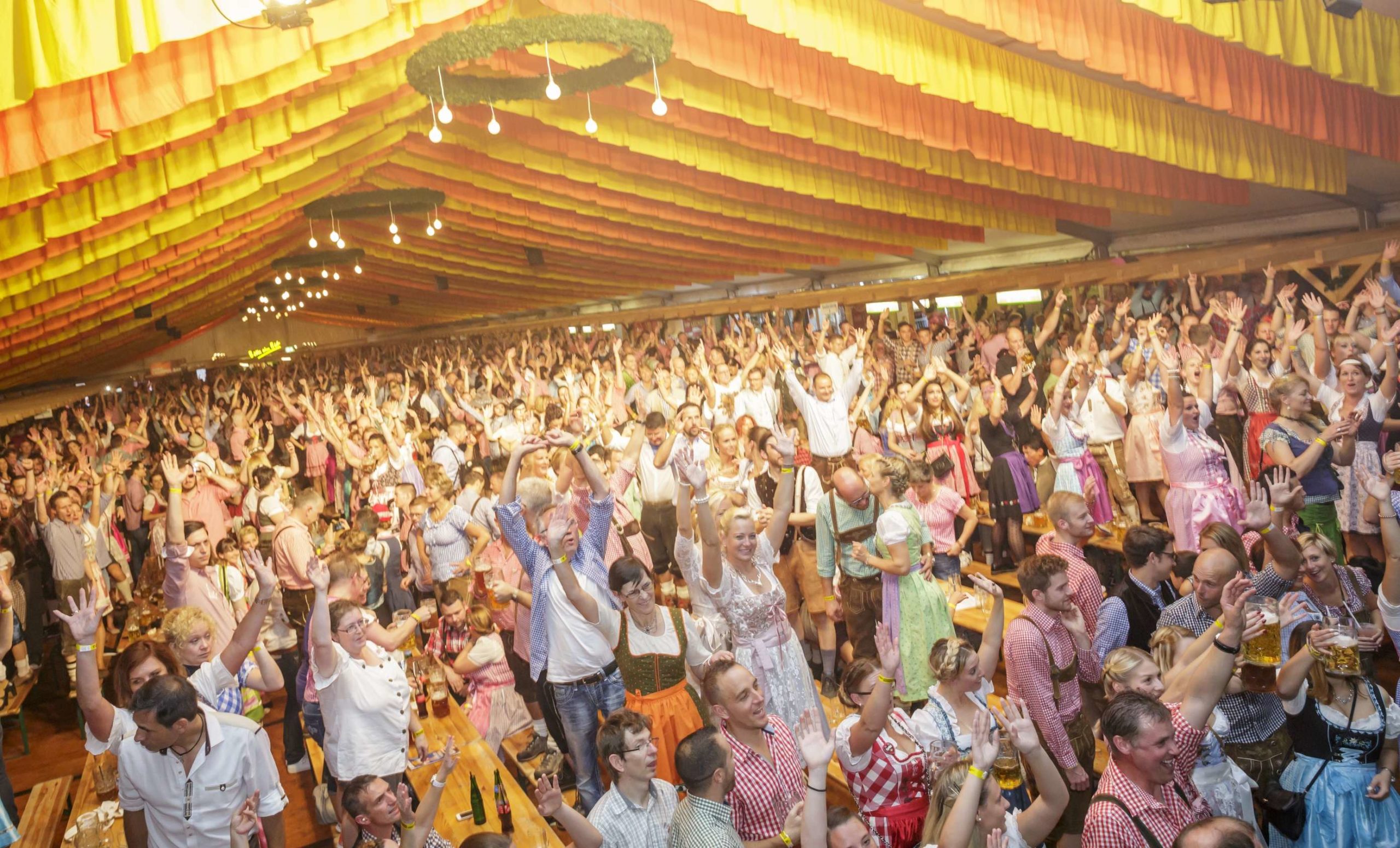 Vorverkaufsstart Tischreservierung - SAARLÄNDISCHES OKTOBERFEST – St. Ingbert