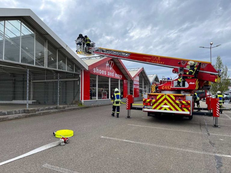 Kabelbrand in Schuhmarkt