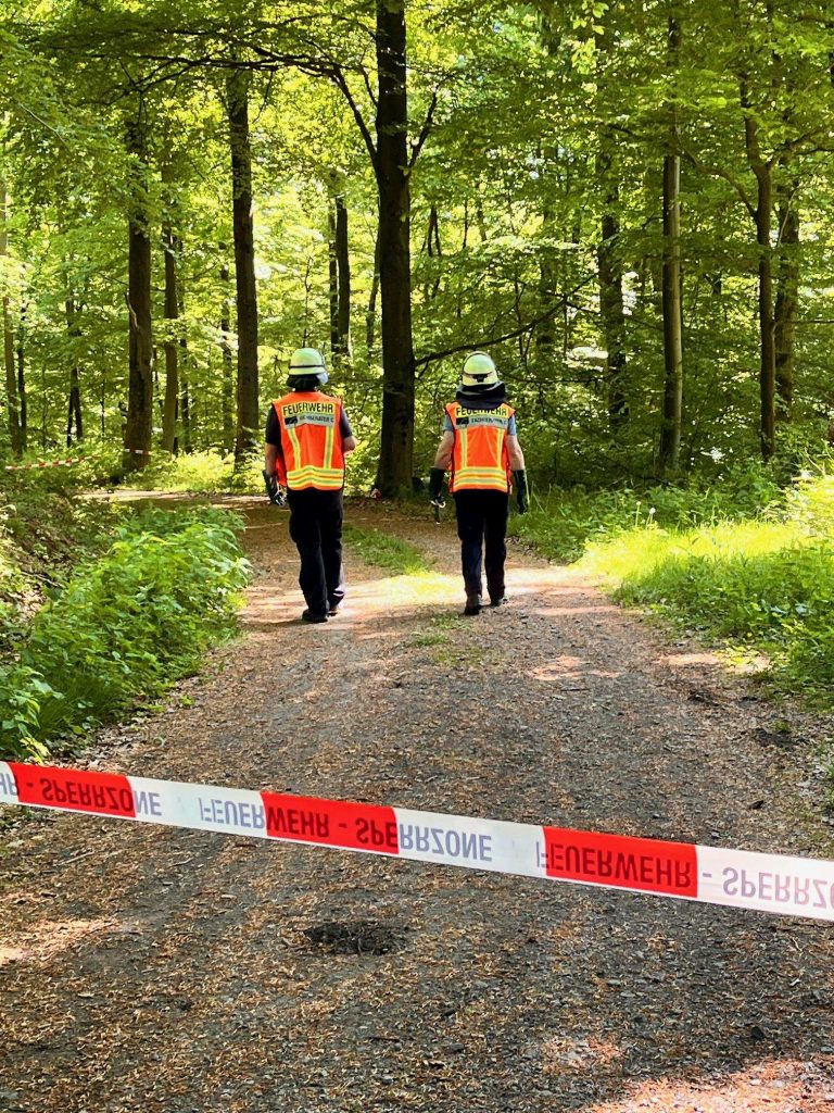 Illegale Fassablagerung – größerer Umwelteinsatz von Feuerwehr und Behörden