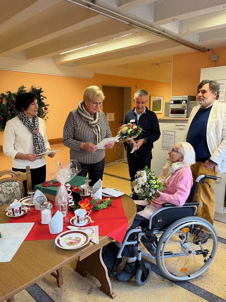 Erika Quirin feiert 100. Geburtstag im Mathildenstift