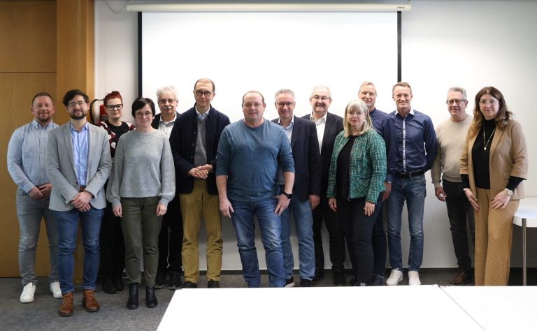 Gesprächsrunde im Rathaus anlässlich Schließung des Traditionsunternehmens VOIT