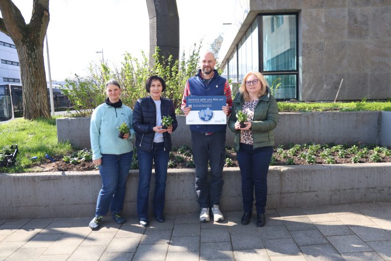 Ein Zeichen gegen das Vergessen – Vergissmeinnicht-Aktion in St. Ingbert