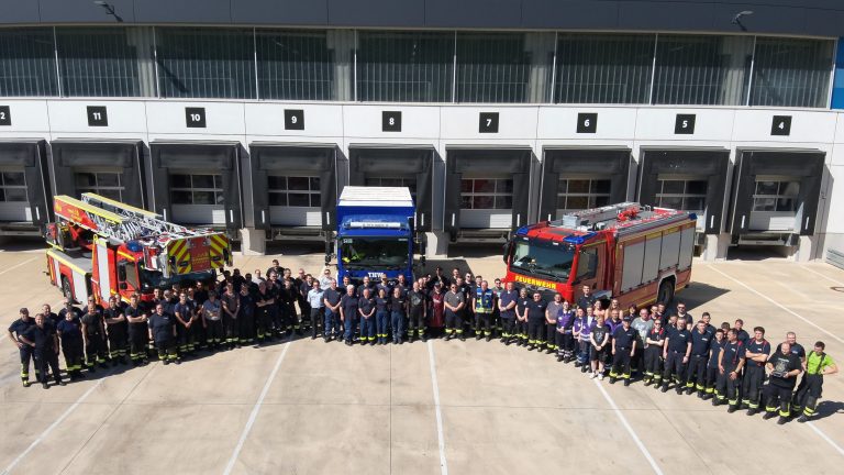 Gemeinschaftsübung der St. Ingbert Feuerwehren, dem THW und PSNV im Logistikzentrum LIDL