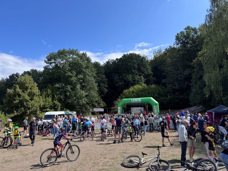 Bomb-Trails-Race und Radtourenfahrt locken zahlreiche Teilnehmer nach St. Ingbert